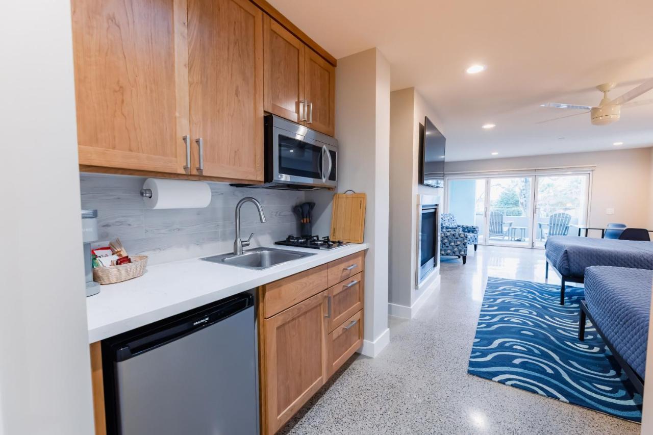 Baywood Inn Bed & Breakfast *