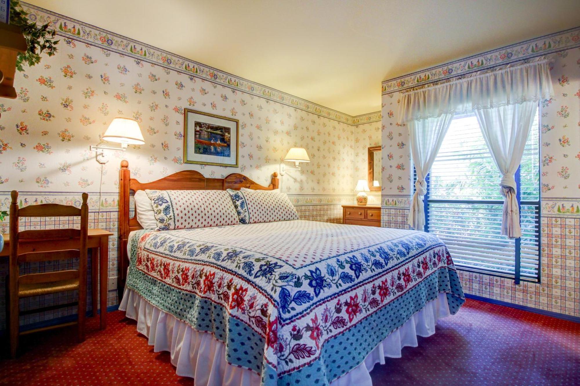 Baywood Inn Bed & Breakfast *